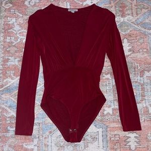 CHARLOTTE RUSSE maroon deep V bodysuit